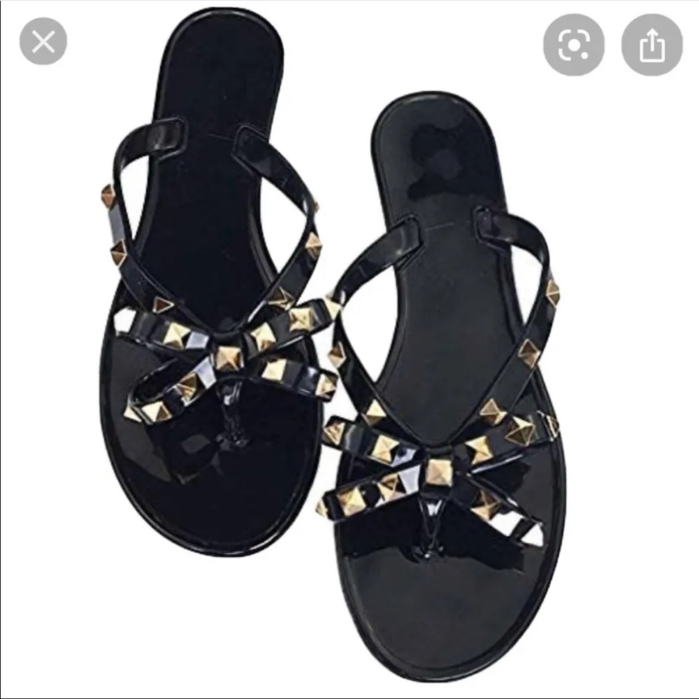 STUDDED BLACK RUBBER JELLY BOW FLIP FLOPS- Size 8 / 39